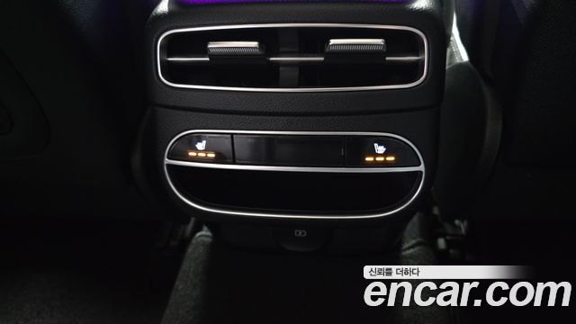 Genesis GV70 2022 — photo 25