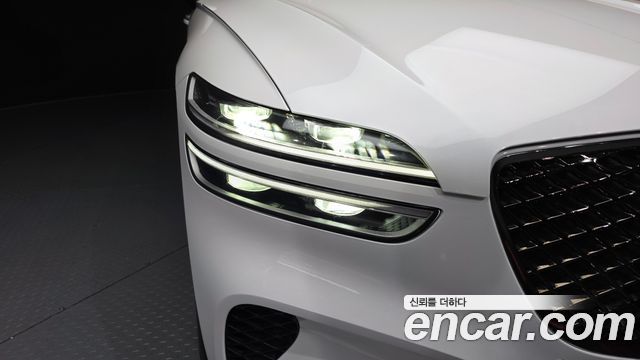 Genesis GV70 2022 — photo 8