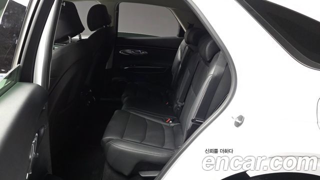 Genesis GV70 2022 — photo 16