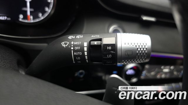 Genesis GV70 2022 — photo 27