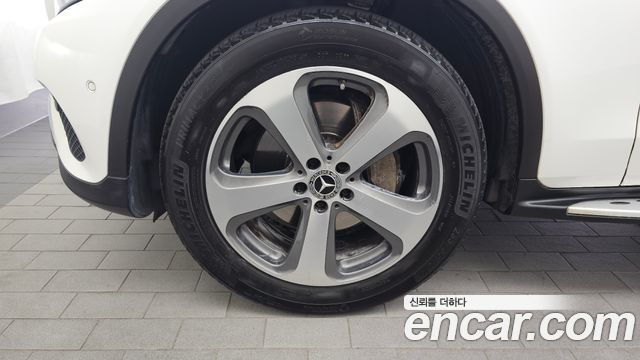 Mercedes-Benz GLC-Class 2019 — photo 5