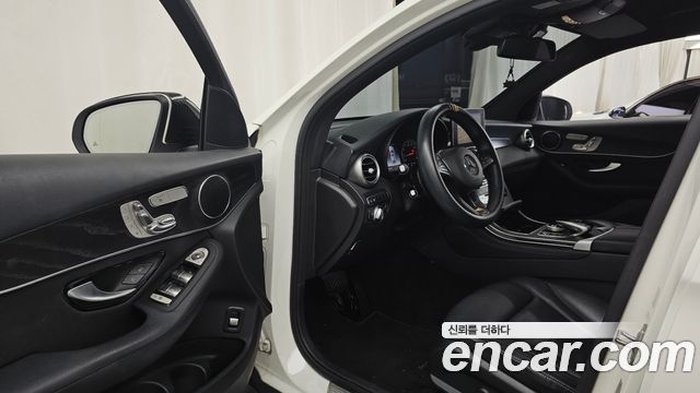 Mercedes-Benz GLC-Class 2019 — photo 13