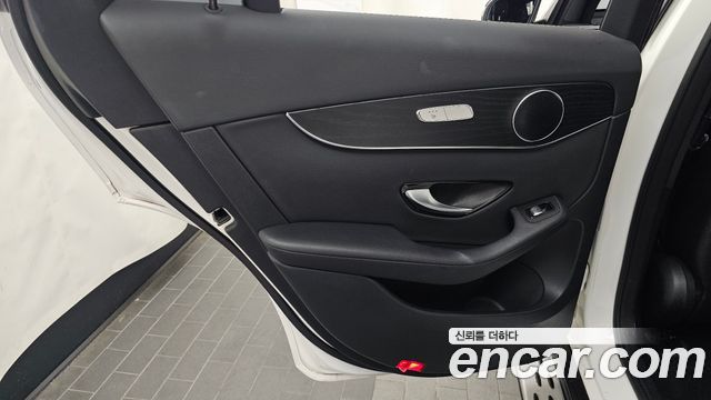 Mercedes-Benz GLC-Class 2019 — photo 15