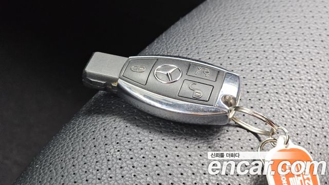 Mercedes-Benz GLC-Class 2019 — photo 30