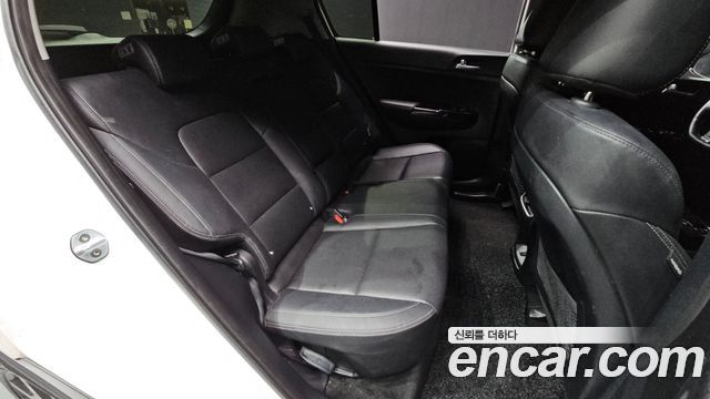 Kia Sportage 2016 — photo 17