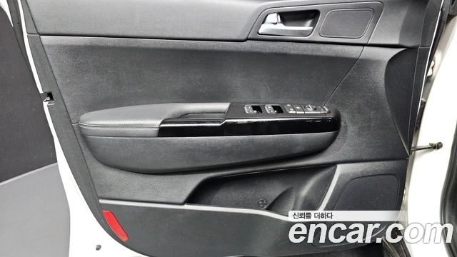 Kia Sportage 2016 — photo 14