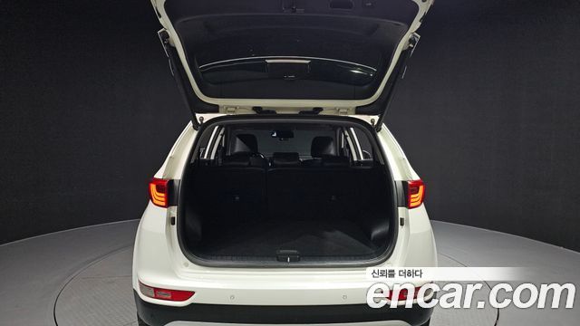 Kia Sportage 2016 — photo 35