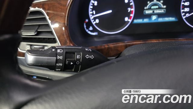 Hyundai Equus 2015 — photo 27