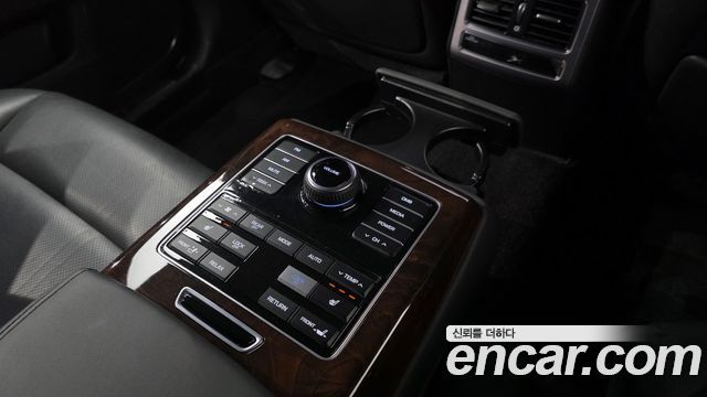 Hyundai Equus 2015 — photo 29