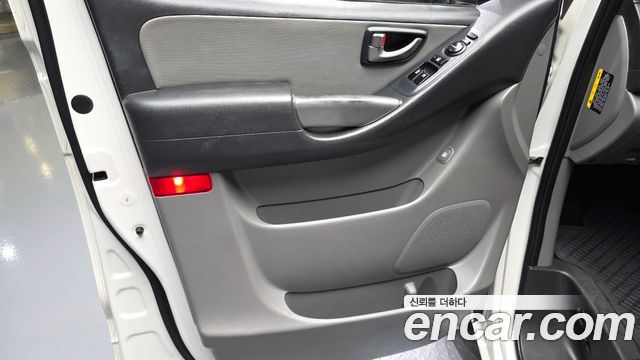 Hyundai Starex 2018 — photo 15