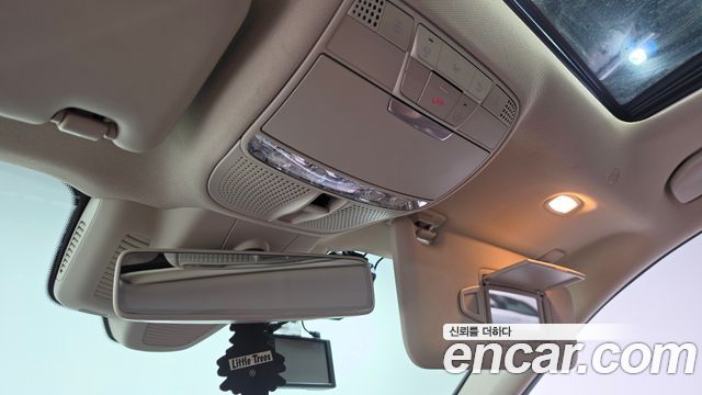 Mercedes-Benz E-Class 2020 — photo 28