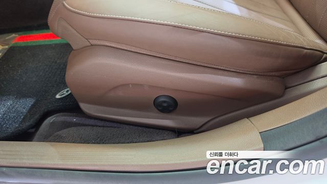Mercedes-Benz E-Class 2020 — photo 31