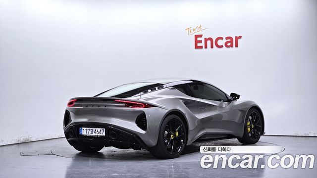 Lotus Emira 2025 — photo 2