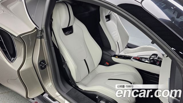 Lotus Emira 2025 — photo 18