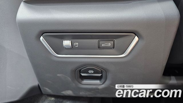 Lotus Emira 2025 — photo 23