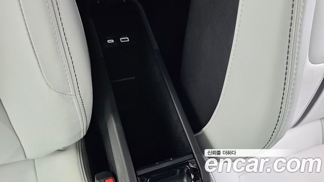 Lotus Emira 2025 — photo 28