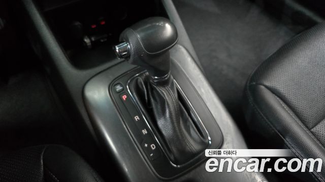 Kia K3 2015 — photo 9