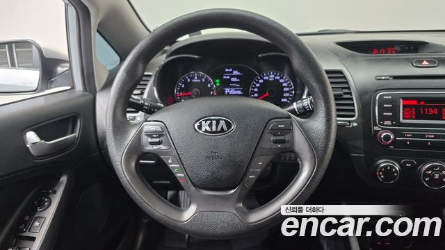 Kia K3 2015 — photo 13