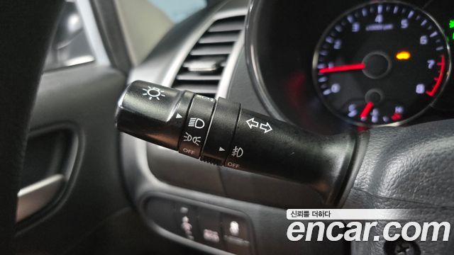 Kia K3 2015 — photo 18