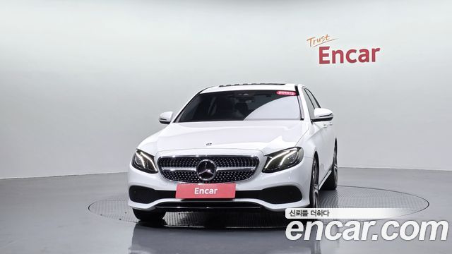 Mercedes-Benz E-Class 2019 — photo 3