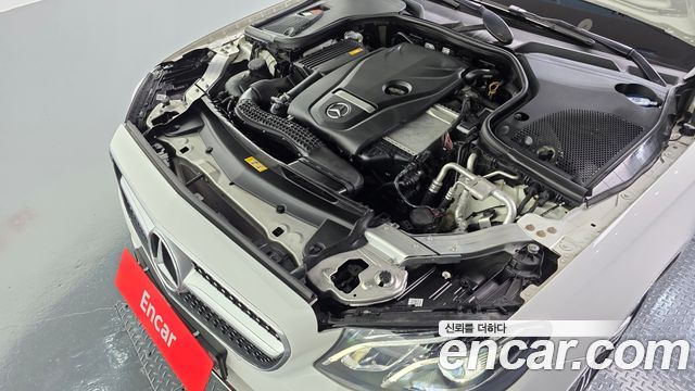 Mercedes-Benz E-Class 2019 — photo 6