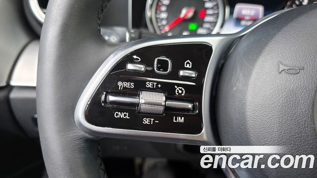 Mercedes-Benz E-Class 2019 — photo 25