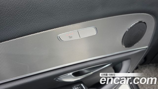 Mercedes-Benz E-Class 2019 — photo 29