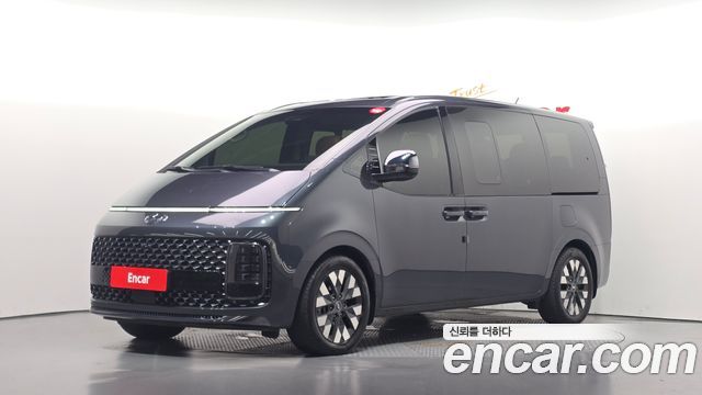 Hyundai Staria 2022 — photo 1