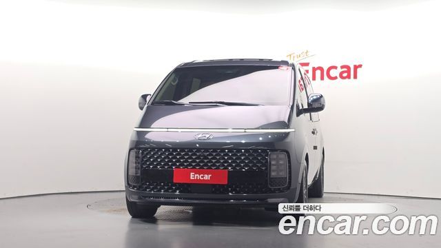 Hyundai Staria 2022 — photo 3