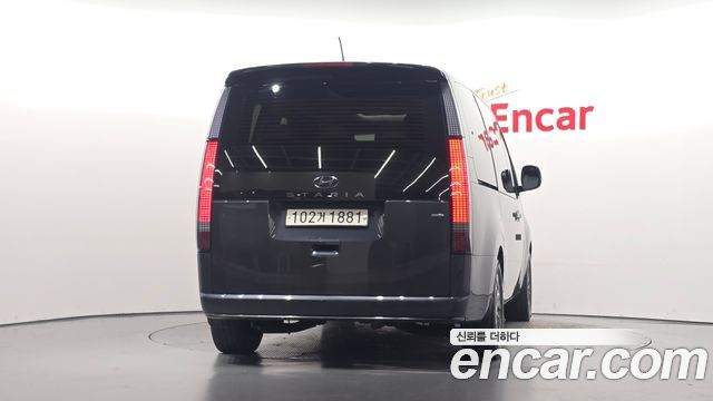 Hyundai Staria 2022 — photo 4