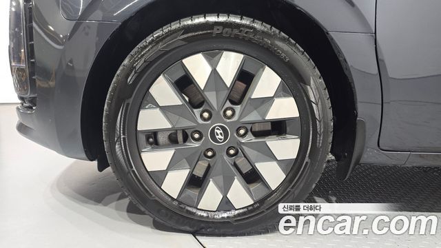 Hyundai Staria 2022 — photo 5