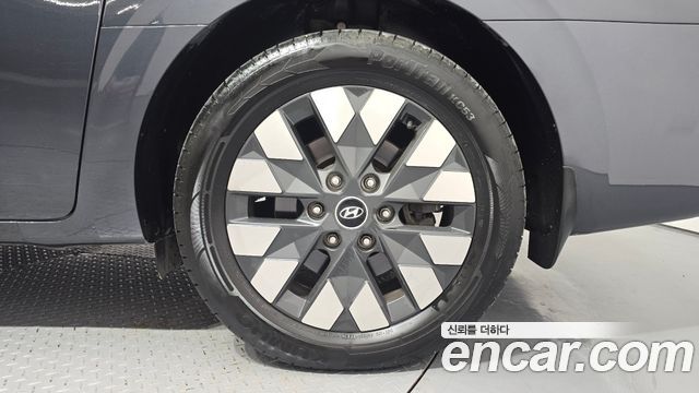 Hyundai Staria 2022 — photo 7