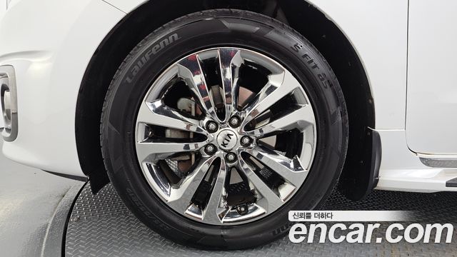 Kia Canival 2018 — photo 5