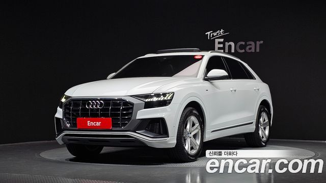 Audi Q8 2020 — photo 1