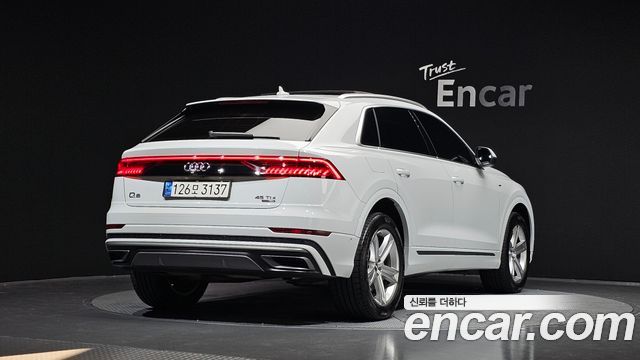 Audi Q8 2020 — photo 2