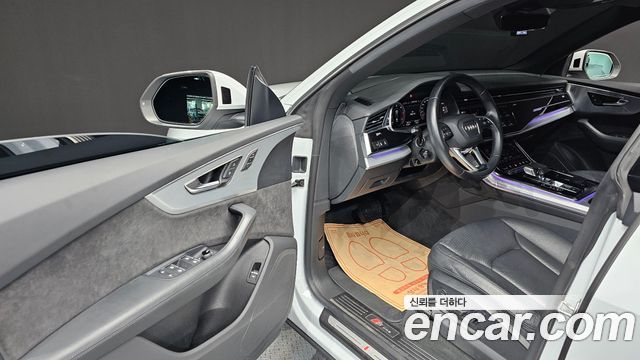 Audi Q8 2020 — photo 13
