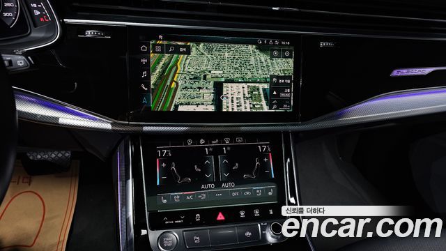 Audi Q8 2020 — photo 20