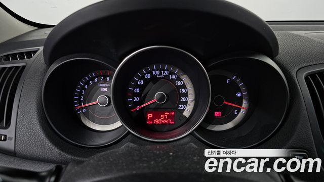 Kia Porte 2010 — photo 8