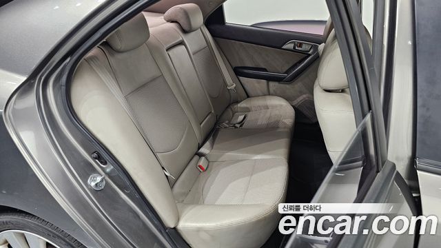 Kia Porte 2010 — photo 11