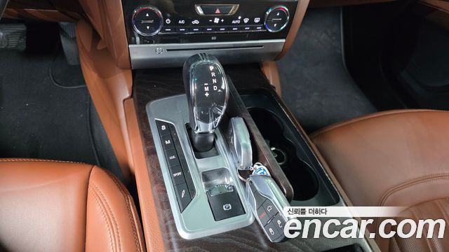 Maserati Quattroporte 2016 — photo 9