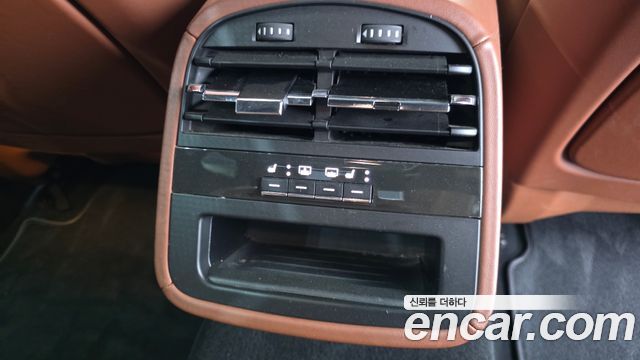 Maserati Quattroporte 2016 — photo 17