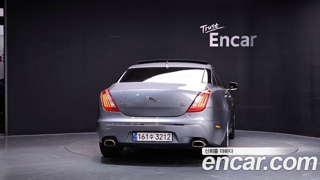 Jaguar XJ 2015 — photo 4
