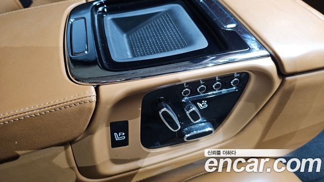 Jaguar XJ 2015 — photo 22
