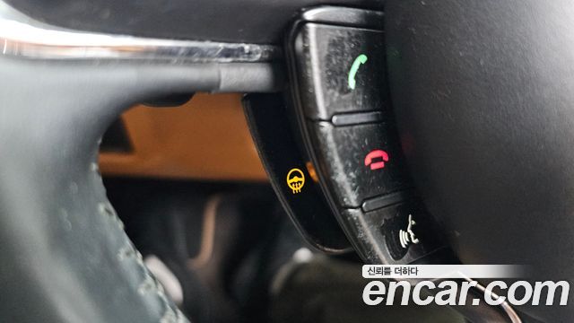 Jaguar XJ 2015 — photo 33