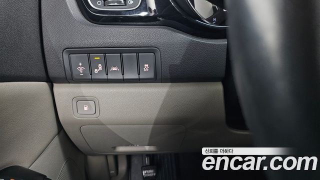 Kia Canival 2018 — photo 21