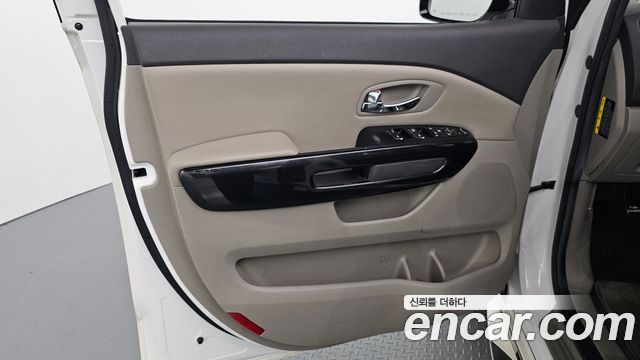 Kia Canival 2018 — photo 14