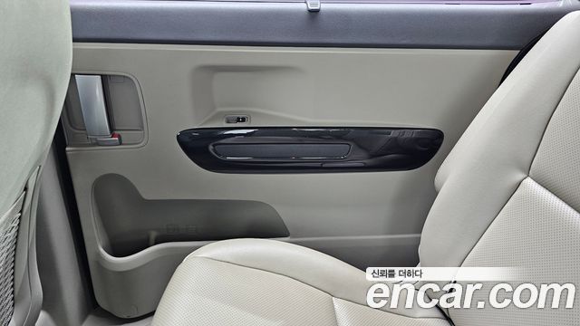 Kia Canival 2018 — photo 15
