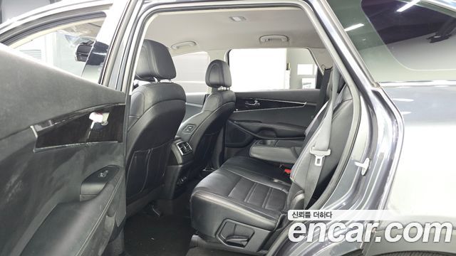 Kia Sorento 2016 — photo 11