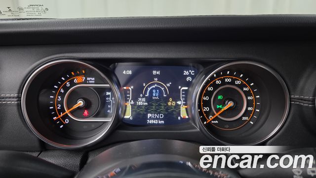 Jeep Wrangler 2020 — photo 11