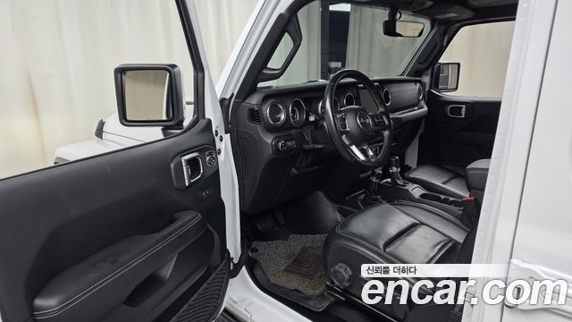 Jeep Wrangler 2020 — photo 13
